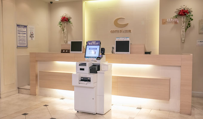園部さんが新入社員時代に研修を受けた「コート・ダジュール」センター南店の受付