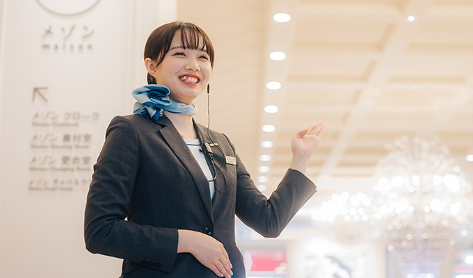 スタッフが自発的に考え接客できるよう、教育を進めている