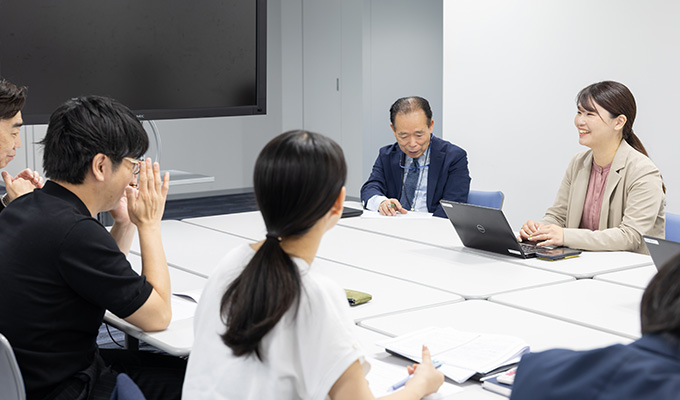 社内のTES受験希望者に向けた勉強会を開催している