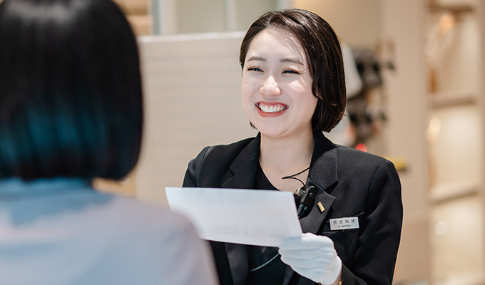 「おふたりにとってベストの結婚式を提案できるようになりたい」と話す長岡さん