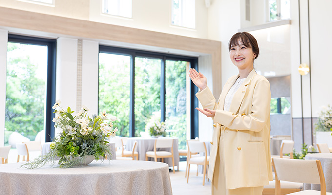 おしゃれ・トレンド・ナチュラルを意識した「イタリア館」について説明する山根さん