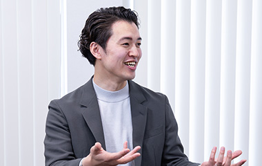 「THE THIRD SUITS®」を通じて、AOKIのものづくりの精神を体現する二人。