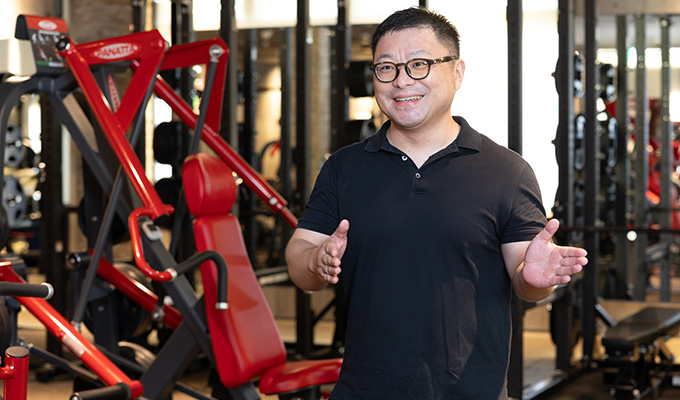 マシンへのこだわりを語る永井さん